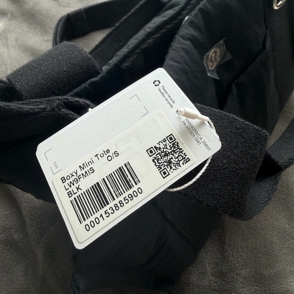 Boxy Mini Tote Bag 4.5L Black - Picture 7 of 8